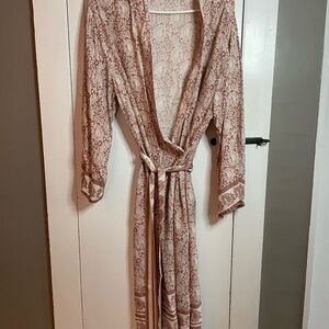 World Market Paisley Floral Print Wrap Robe Kimono in Dusty Rose Free Size